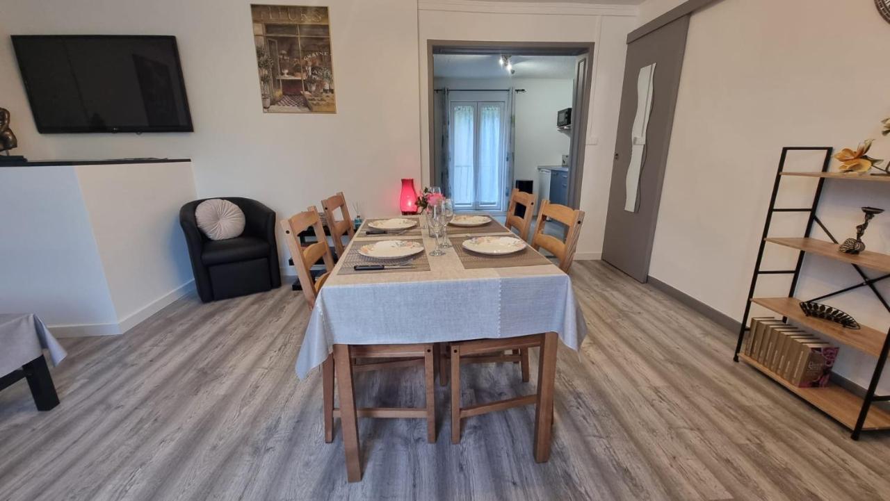 Appartement Rethel - Netflix - Marc & Cecile ภายนอก รูปภาพ
